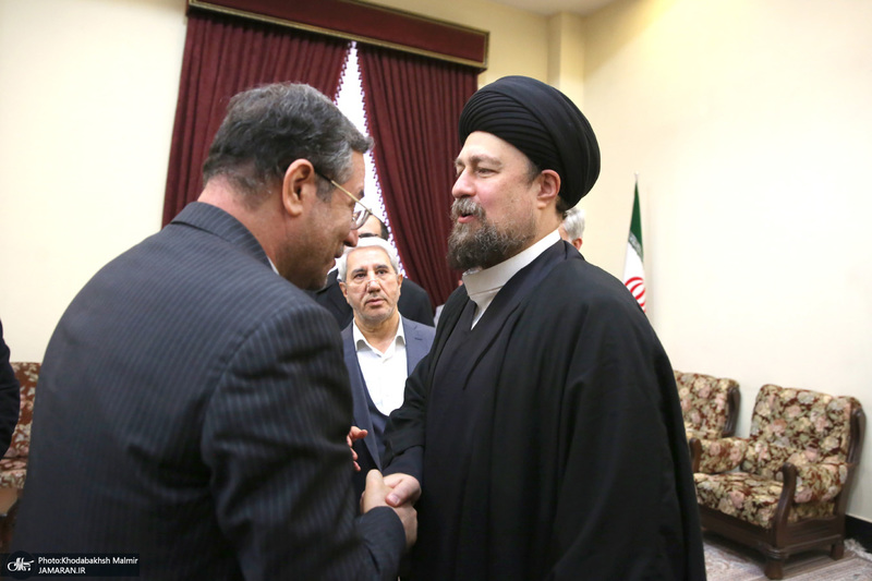 دیدار رییس و جمعی از معاونان و کارکنان ستاد اجرایی فرمان حضرت امام با سید حسن خمینی