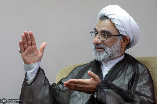 دبیر شورای عالی انقلاب فرهنگی: آزادی بر امنیت مقدم است/ عدالتخواهی و آزادی خواهی مفهومی نیست که به زور بتوان به مردم ارائه کرد/ قوانین فراوان عدالت زا نیست گاهی عدالت زدا است