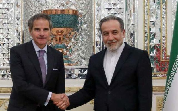 عراقچی: تمایل داریم به ماموریت گروسی برای دور نگه داشتن آژانس از سیاست و سیاسی شدن و حفظ تمرکز بر وظایف فنی اش اعتماد کنیم/ از آنجایی که عوامل مخرب مختلفی جمع شده اند تا مذاکرات کنونی را از مسیر خود منحرف کنند، ما به یک «مدیرکل صلح» نیاز داریم