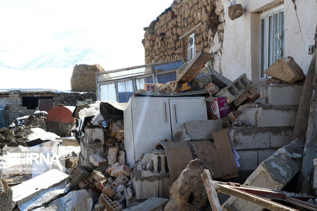 هلال احمر گیلان ۳۰۰ بسته غذایی در پی زلزله به آذربایجان غربی ارسال کرد