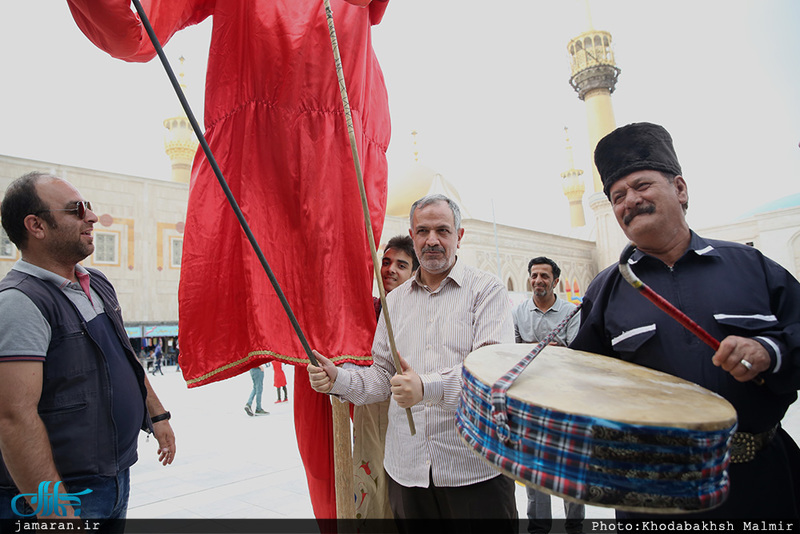 بازدید احمد مسجد جامعی از نمایشگاه «عطر یاس» در حرم مطهر امام خمینی(س)-2