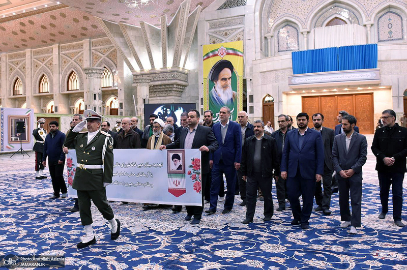 تجدید میثاق دبیر  و اعضای دبیرخانه شورای عالی انقلاب فرهنگی  با آرمان های امام خمینی