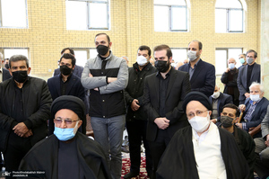 مراسم تشییع پیکر آیت الله ری شهری (ره) از حسینیه کوثر (س)