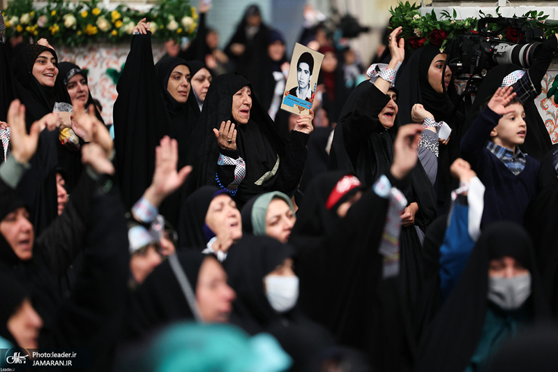 دیدار هزاران نفر از زنان و دختران با رهبر معظم انقلاب