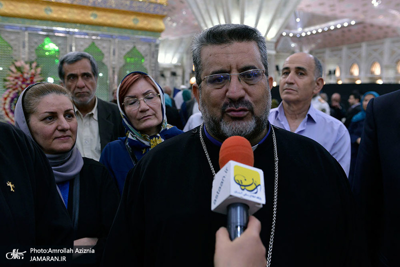 ادای احترام پیروان ادیان الهی نسبت به ساحت مقدس امام خمینی(س)