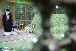 حضور رهبر معظم انقلاب در حرم مطهر حضرت امام خمینی(س)