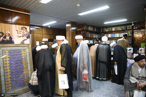 بازدید جمعی از علما کشور عراق از بیت امام خمینی (س)