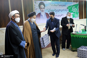مراسم سالروز میلاد حضرت زهرا(س) و امام خمینی(ره) در موسسه تنظیم و نشر آثار امام(ره)