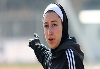 سرمربی فوتبال بانوان ایران در گفت‌وگو با ایندیپندنت: حجاب انگیزه ورزشکاران را بیشتر می کند
