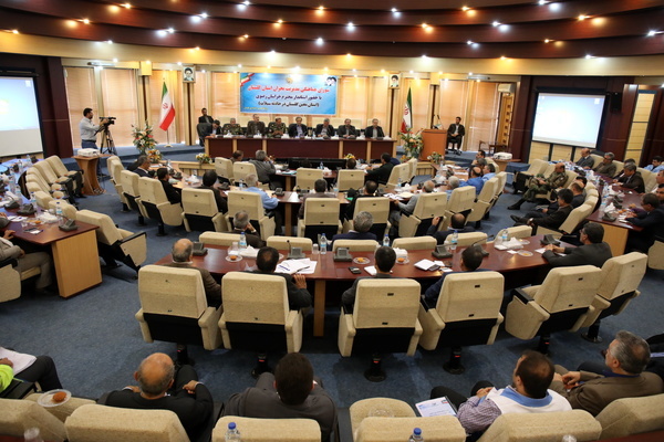 تا هر زمانی که لازم باشد کنار سیل‌زدگان گلستانی خواهیم بود