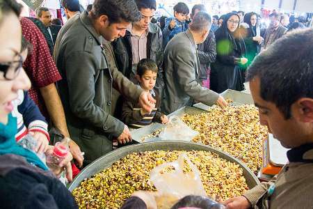 نمایشگاه بهاره در طبس برای حمایت از اصناف شهرستان تمدید نشد