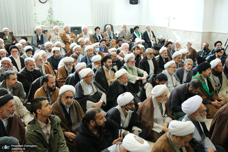 عمامه گذاری طلاب در روز عید مبعث توسط مراجع عظام تقلید‎‎