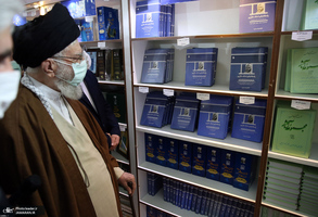 بازدید رهبر معظم انقلاب از سی و‌‌ چهارمین نمایشگاه بین‌المللی کتاب تهران