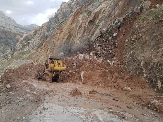 رانندگان از تردد غیرضروری در محوراندیکا-شهرکرد بپرهیزند