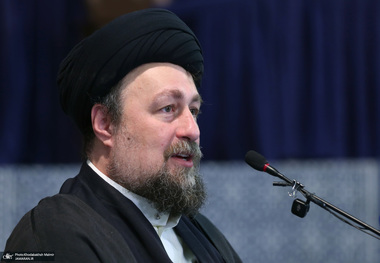 سید حسن خمینی: امام یک «عدالتخواه مردمگرا» است/  عدالتخواهی و مردمگرایی نباید با جمهوریت در تعارض باشد/ تفرق‌ها شکننده انقلاب ما است؛ مراقب باشیم شقاق نیندازیم