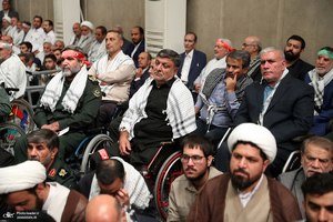 دیدار پیشکسوتان و فعالان دفاع مقدس و مقاومت با رهبر انقلاب
