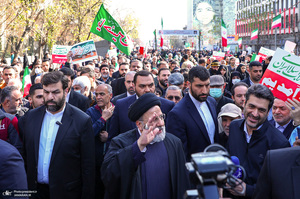حضور شخصیت ها و مسئولین در راهپیمایی 22 بهمن