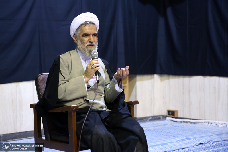 بازدید جمعی از شرکت کنندگان نشست تخصصی مسئولین وکارشناسان دیرخانه شورای فرهنگ عمومی استانها از بیت امام خمینی (س) در جماران