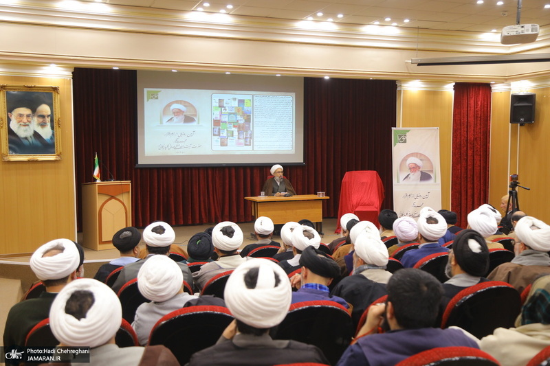 مراسم رونمایی از نرم افزار مجموعه آثار آیت الله العظمی صافی گلپایگانی (ره)