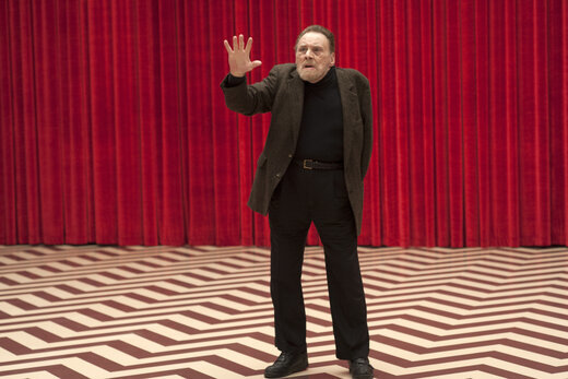 هنرپیشه آمریکایی که دستش را قطع کرده بود درگذشت