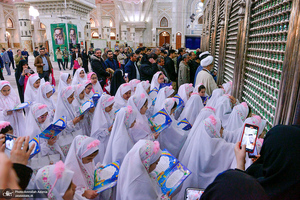 جشن عبادت و تکلیف فرزندان کارکنان معاونت پشتیبانی سپاه در حرم امام خمینی (س)