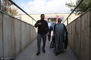 بازدید رئیس موسسه تنظیم و نشر آثار امام خمینی(س) از نمایشگاه خط خون