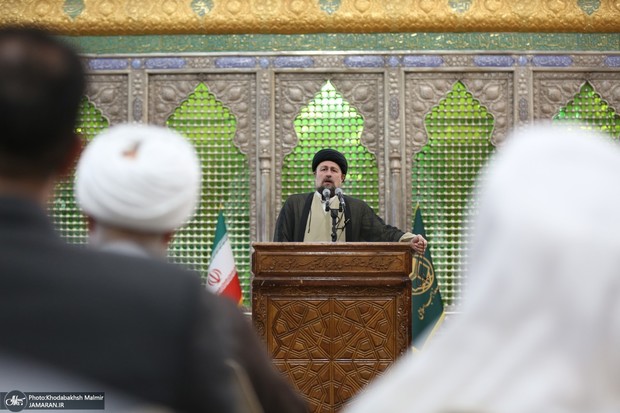 سید حسن خمینی: رهبر معظم انقلاب واقعا به بحث وحدت‌ و پیوند عمیق اسلامی ما باور دارند و روزهای سختی که گذشت درایت ایشان را نشان‌ داد