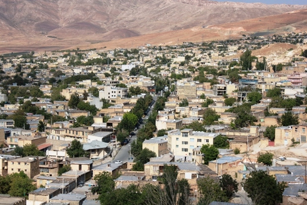 نخبگان برای تکمیل سند چشم انداز سمیرم همکاری کنند