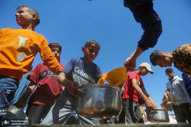 صف غذا در غزه/ اسرائیل اجازه ورود مواد غذایی را نمی دهد + عکس ها