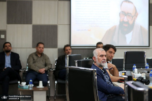 نشست صمیمانه اعضا هیات علمی پژوهشکده امام خمینی و انقلاب اسلامی با تولیت  معزز به مناسبت روز معلم