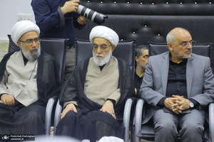 سفر رئیس جمهوری به قم و دیدار با مراجع و علما -3