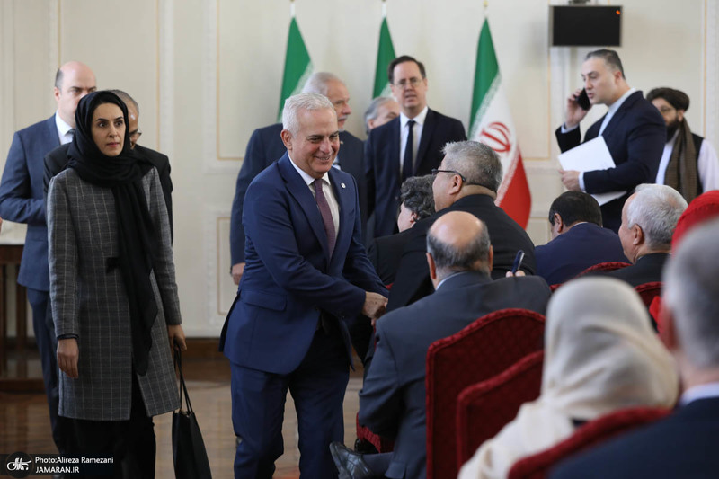 نشست وزیر امور خارجه با سفرا و کارداران و روسای نمایندگی های خارجی و بین‌المللی مقیم تهران