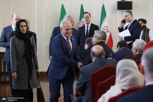 نشست وزیر امور خارجه با سفرا و کارداران و روسای نمایندگی های خارجی و بین‌المللی مقیم تهران