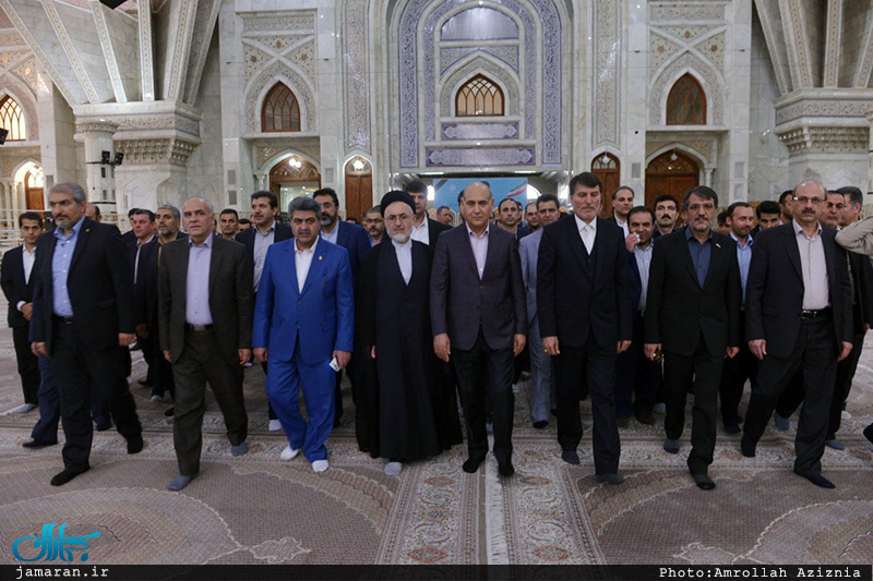 تجدید میثاق اصناف، نهادها، سازمان ها و اقشار مختلف مردم با آرمان های امام خمینی(س)