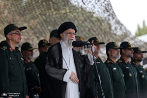 حضور فرمانده کل قوا در مراسم دانش‌آموختگی دانشجویان دانشگاه امام حسین(ع)