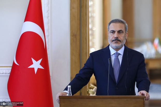 ترکیه: در سوریه قصد درگیری با هیچ کس از جمله اسرائیل را نداریم/ تماس‌های فنی مستقیم بین آنکارا و تل آویو برای دستیابی به تفاهم وجود دارد