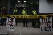 مردم انگلیس: بی بی سی دروغ می گوید! + عکس
