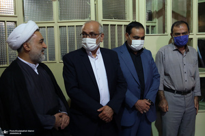 مراسم وداع با پیکر حجت الاسلام و المسلمین سید محمود دعایی در حسینیه جماران -2