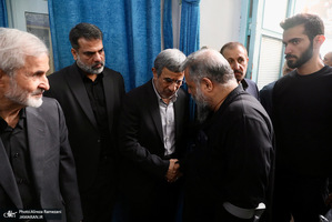 مراسم ختم خواهر محمود احمدی نژاد