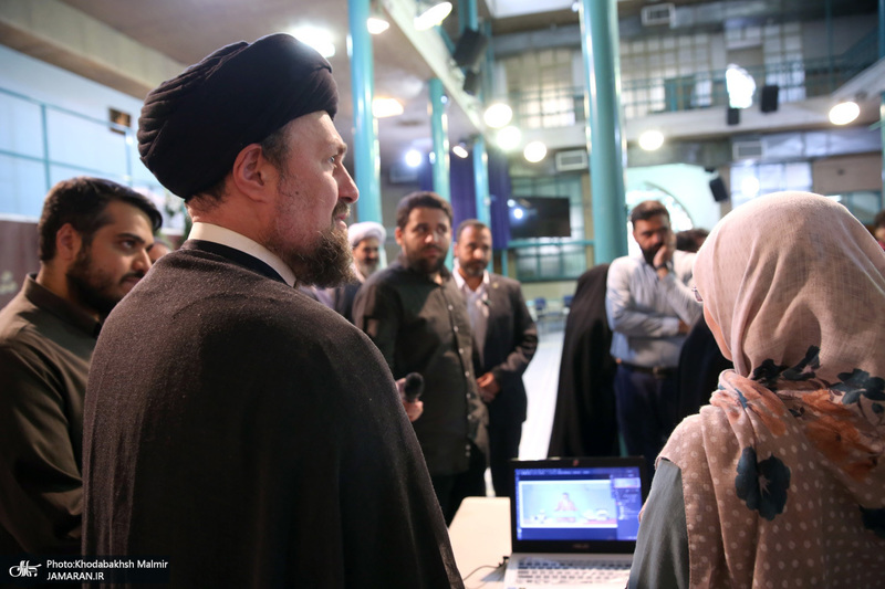 بازدید سیدحسن خمینی از  کارگاه طراحی زندگی سیاسی و عرفانی امام خمینی (ره) در حسینیه جماران