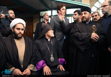 مراسم وداع با پیکر آیت الله هاشمی رفسنجانی(ره) در حسینیه جماران-12