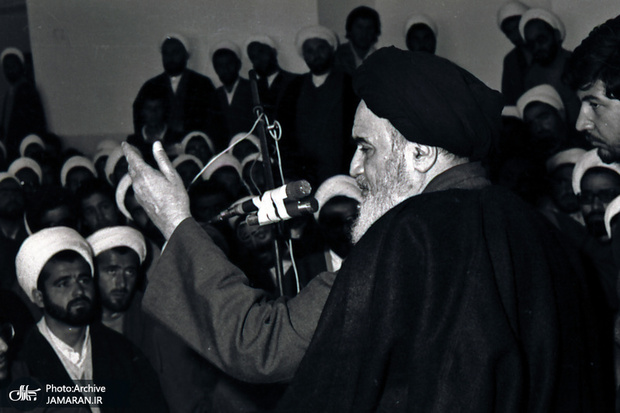 واکنش امام به حکم دادگاه تجدید نظر آیت الله طالقانی و بازرگان 