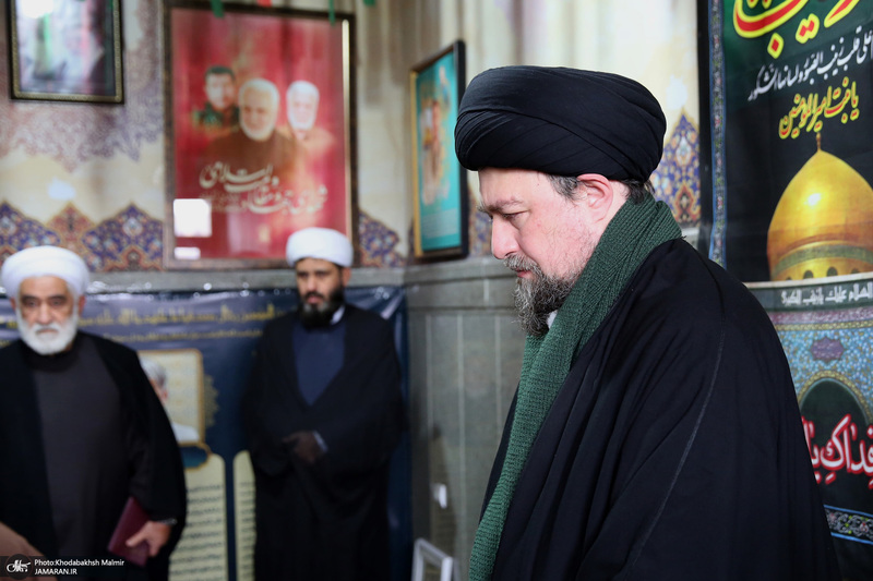 مراسم شییع و نماز