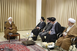 دیدار اعضای موسسه ریحانة النبی با آیت الله العظمی جوادی آملی