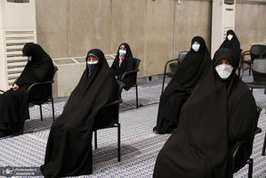 دیدار میهمانان کنفرانس وحدت اسلامى‌ و جمعی از مسئولان نظام با رهبر معظم انقلاب