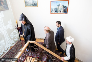 مراسم بزرگداشت امام خمینی(س) در کلیسای «سرکیس مقدس»
