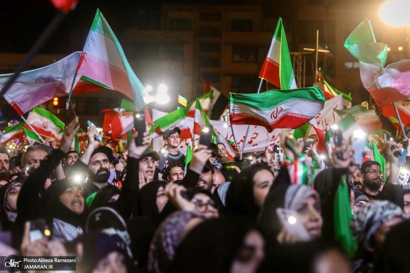 هشتادمین اجتماع پر شور مردم در میادین تهران