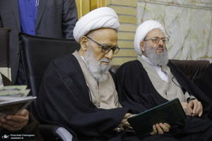 مراسم بزرگداشت رئیس جمهوری و یارانش در حرم حضرت معصومه(س)