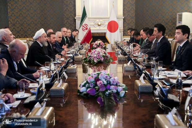 تصاویر؛ دیدار رئیس جمهور با نخست وزیر ژاپن/ نشست مشترک ایران و ژاپن