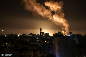 منتخب تصاویر امروز جهان - 24 بهمن 1401 حملات وحشیانه هوایی رژیم صهیونیستی به نوار غزه